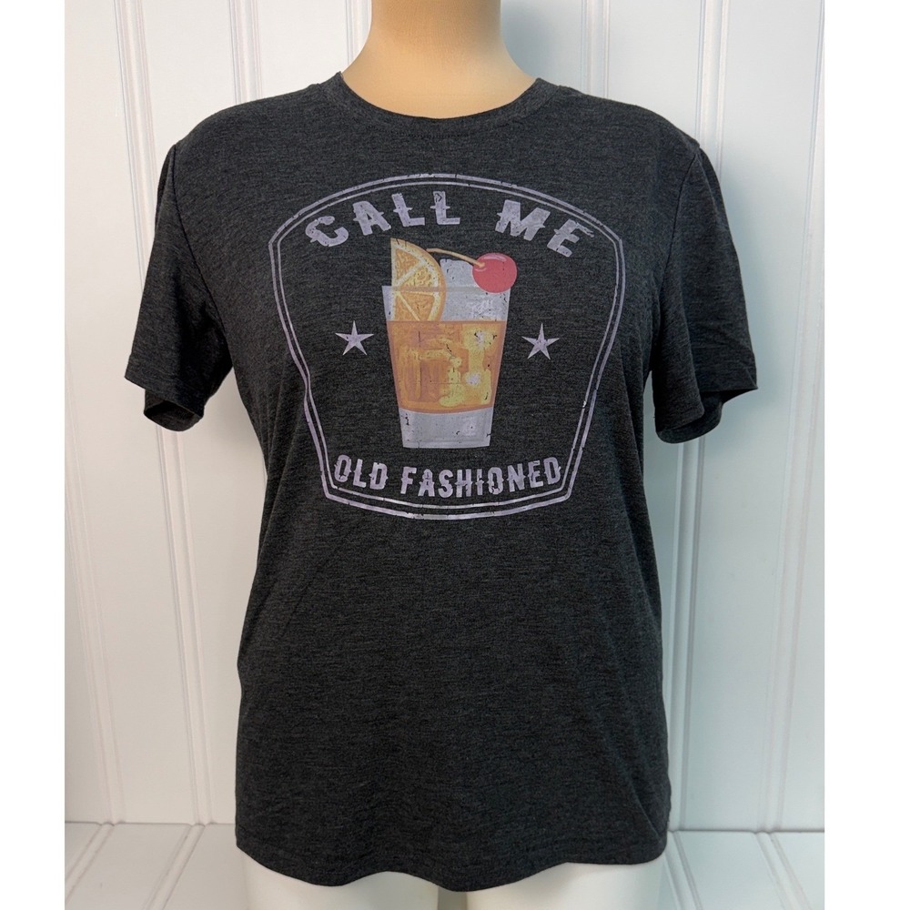 Sheshow Graphic Tee Womens Medium Gray Call Me Old Fashioned Cocktail Casual